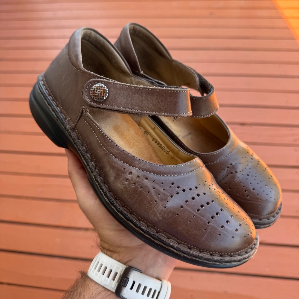 Finn Comfort Brown Leather Mary Jane Shoes Perforated Strap Flats 40 5442806